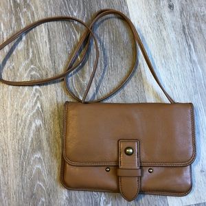 SOLD ✨Lucky Brand crossbody wallet✨